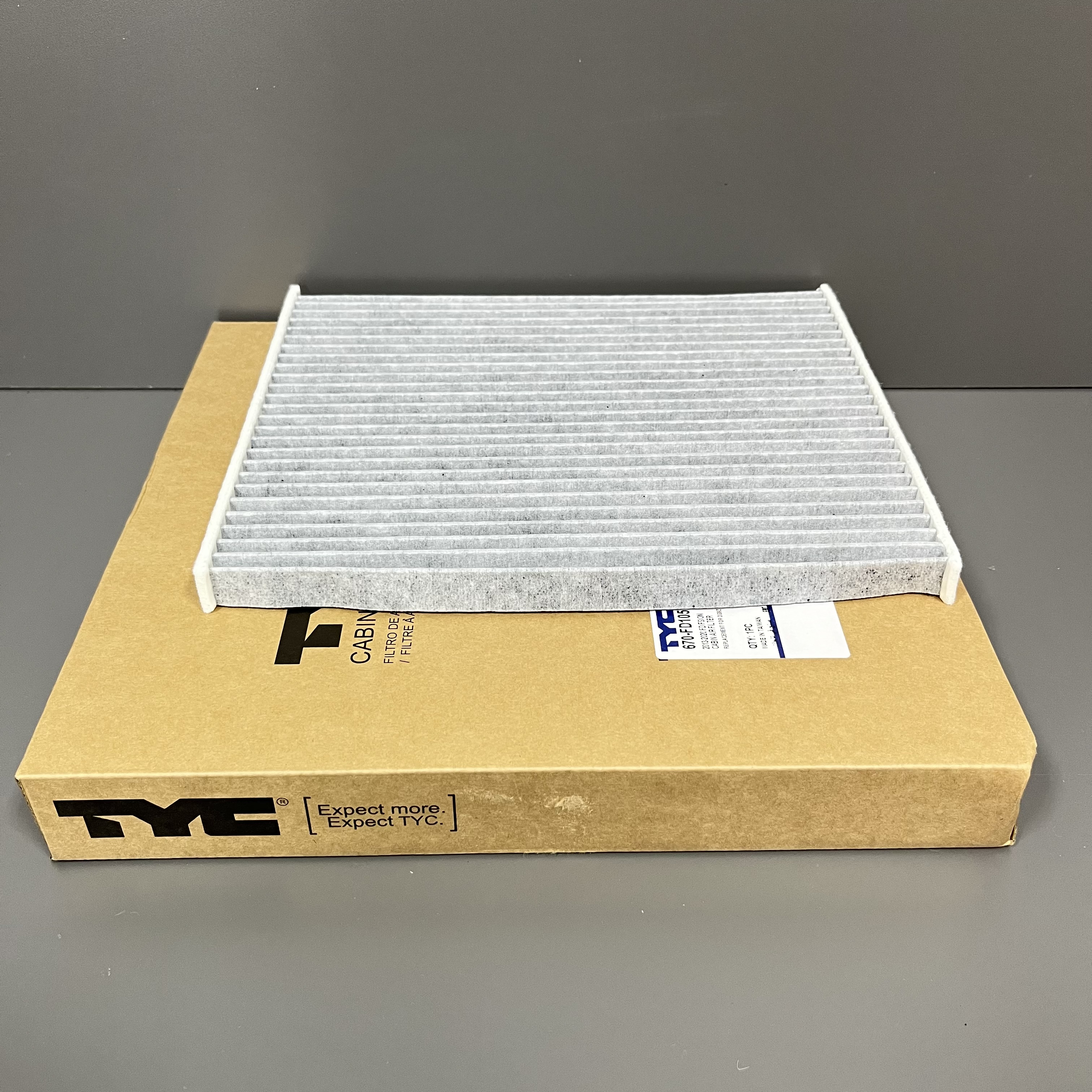 Фільтр салону вугільний FORD USA FUSION 1.6/2.0 09.12-08.15